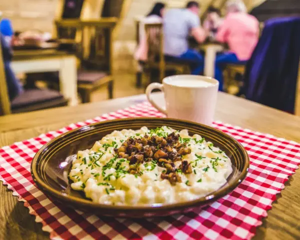 Bratysława gdzie zjeść: najlepsze restauracje i ukryte skarby kulinarne