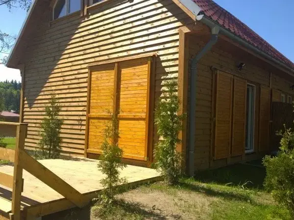 Karłowice nad Jeziorem Złotnickim: atrakcje, noclegi i rekreacja