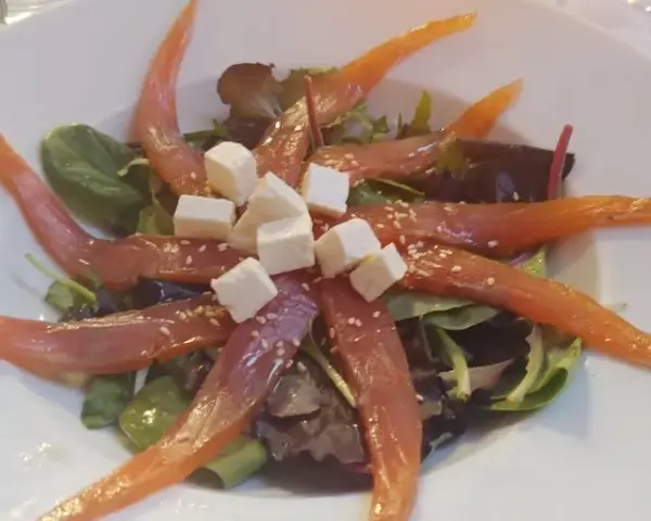 Gdzie zjeść w Riva del Garda? Odkryj najlepsze restauracje i smaki