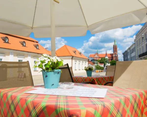 Gdzie zjeść w Białymstoku? Odkryj najlepsze miejsca na posiłek