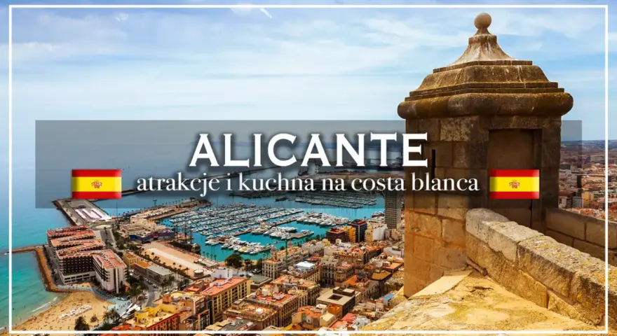 Widok na Alicante z portem pełnym łodzi, plażą i zabytkową wieżą strażniczą.