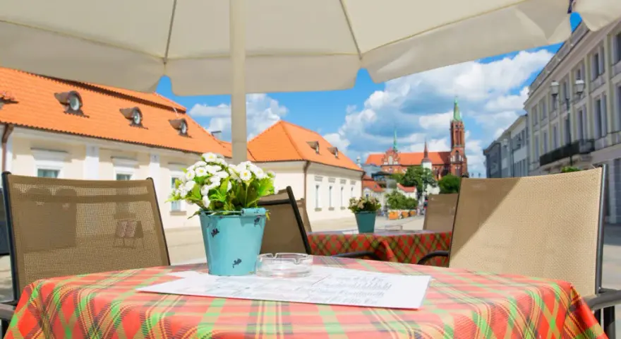 Gdzie zjeść w Białymstoku? Odkryj najlepsze miejsca na posiłek
