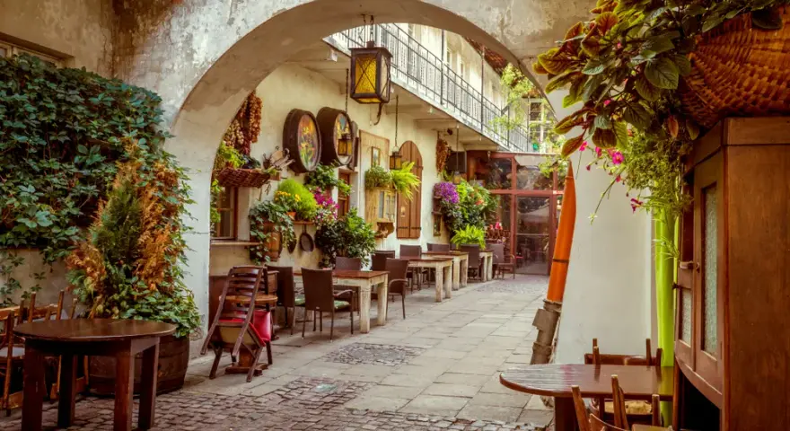 Gdzie zjeść golonkę w Krakowie? Najlepsze restauracje, które musisz znać