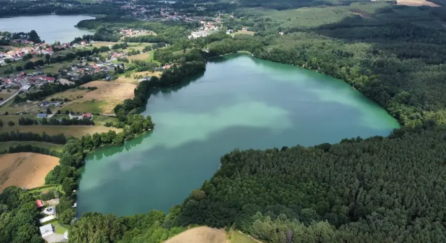 Jezioro Głuchowskie: odkryj jego tajemnice i piękno natury