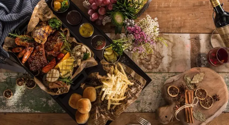 Gdzie zjeść w Giżycku? Odkryj najlepsze restauracje i smaki